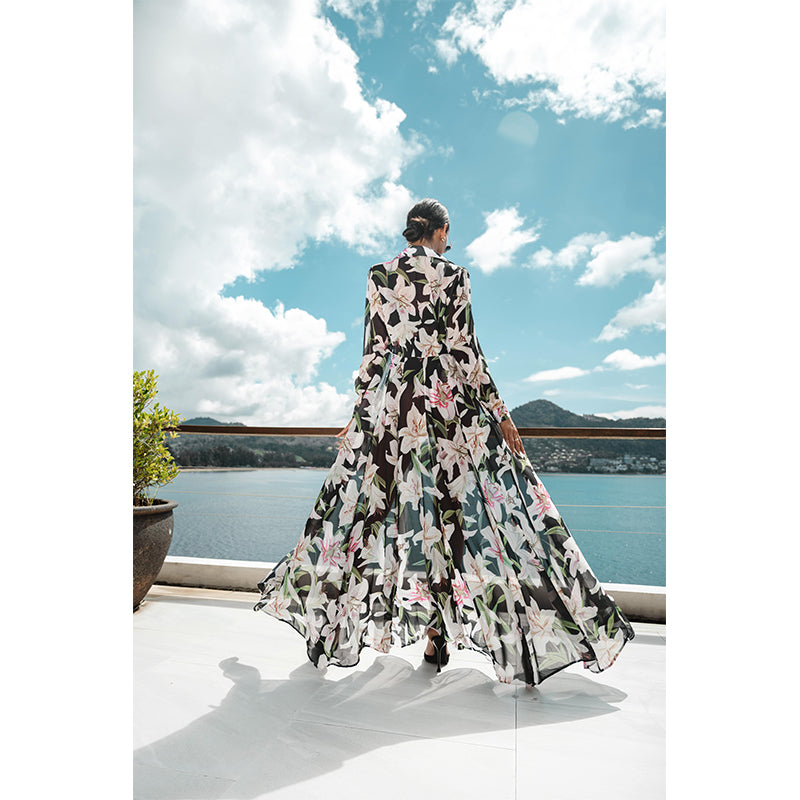 Bella Black Lilly